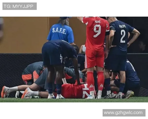 球星挑战足球博主的真实身份揭晓 引发网络热议的背后故事